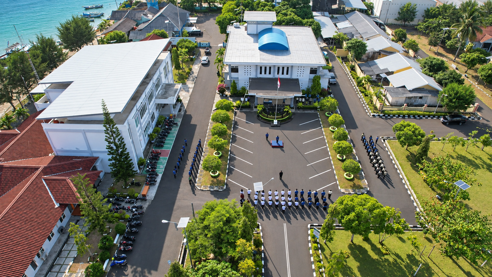 Gedung Pelabuhan Perikanan Samudera Cilacap dari udara